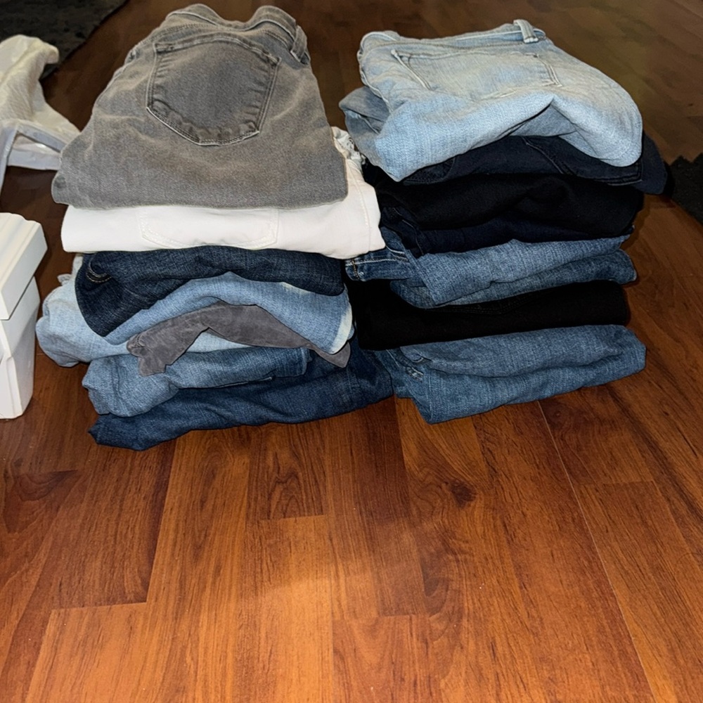 A lot of 20 J Brand and fame jeans mostly distressed in various colors & ripped